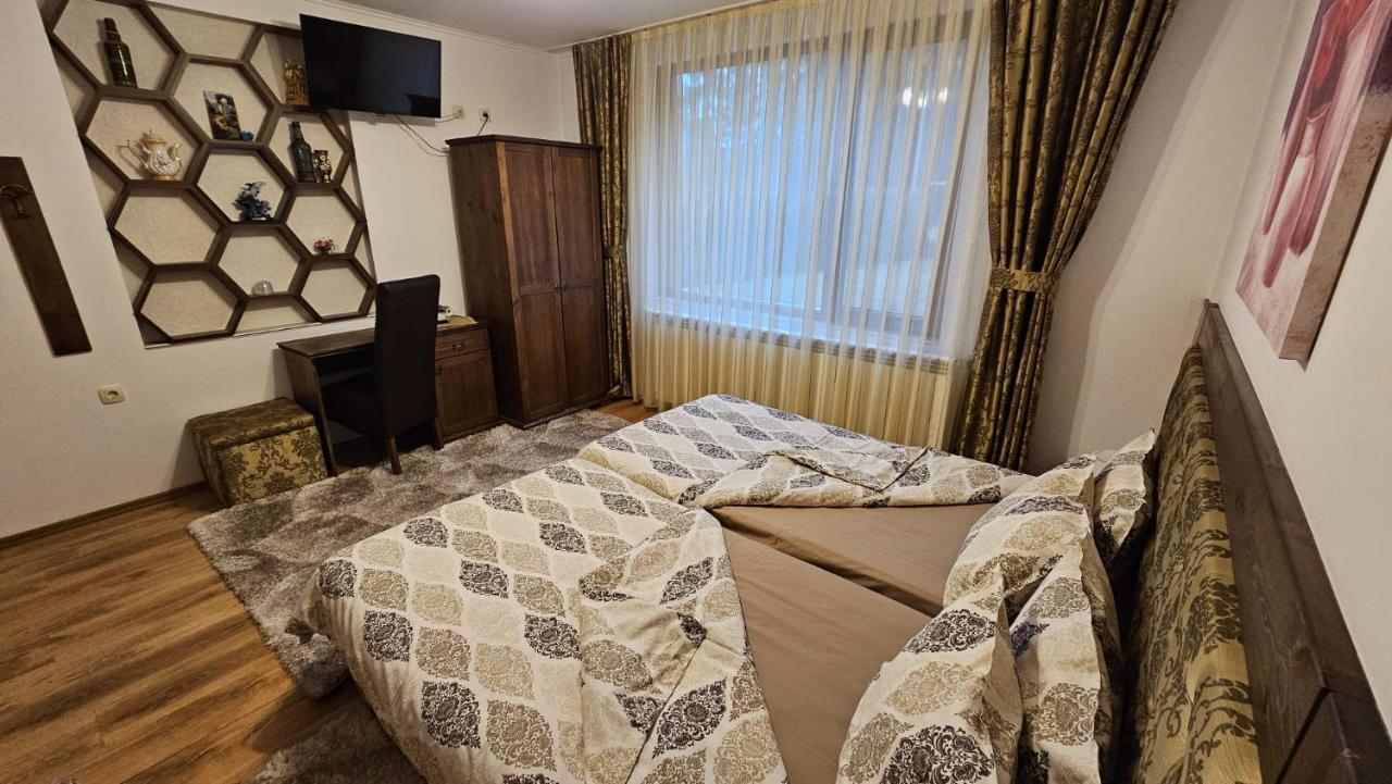 Villa Hills - Къща За Гости С Храна Orlino Dış mekan fotoğraf